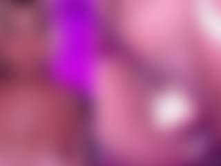 Live cam show with GinaKurt - Flashing on madthumbs