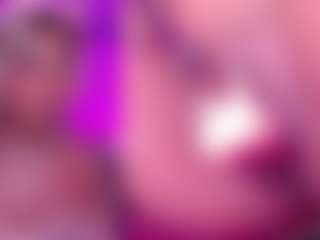 Live cam show with GinaKurt - Petite on madthumbs