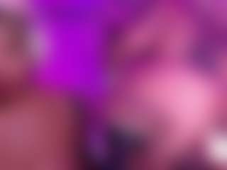 Live cam show with GinaKurt - Amateur on Camsoda