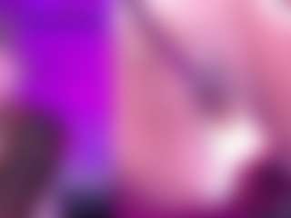 Live cam show with GinaKurt - Petite on Camsoda
