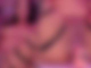 Live cam show with GinaKurt - Latina on Camsoda | colombia