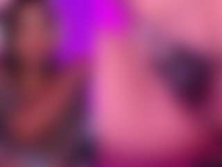 Live cam show with GinaKurt - Petite on Camsoda