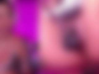 Live cam show with GinaKurt - Amateur on Camsoda