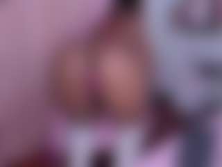 Show de câmera ao vivo com monicalinda - Butt Plug no Camsoda