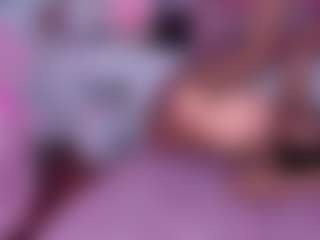 Live cam show with monicalinda - Body Massage on Camsoda