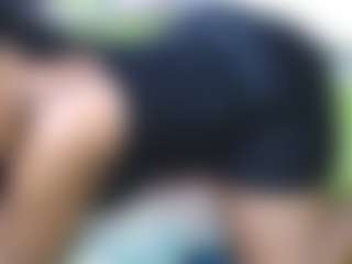 NaughtyMilfxox's Live Sex Cam Show