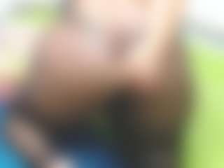 NaughtyMilfxox's Live Sex Cam Show
