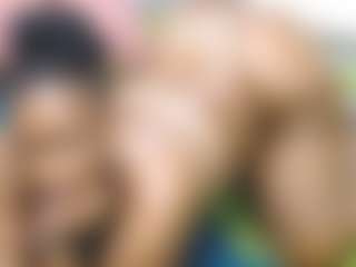 Pokaz na żywo z NaughtyMilfxox - Upskirt na Camsoda