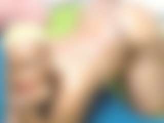 NaughtyMilfxox's Live Sex Cam Show