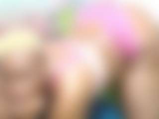 Live cam show with NaughtyMilfxox - Upskirt on Gym Cam Girls