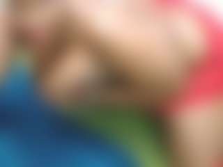 Live cam show with NaughtyMilfxox - Upskirt on Gym Cam Girls