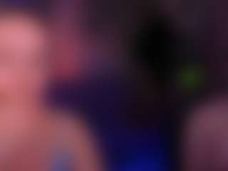 Live cam show with riley-sanders - Squirt on StripNow