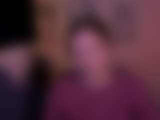 Live cam show with riley-sanders - Mature Young Adult on CamClone