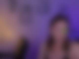 Live cam show with riley-sanders - White on TeamSkeetLive