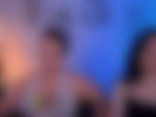 Live cam show with riley-sanders - Squirt on milfzrlive.com