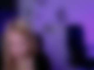 Live cam show with riley-sanders - Brown Eyes Brown Hair on https://playwithruby.com