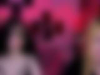 Live cam show with riley-sanders - Tease on StripNow