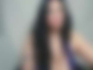 Live cam show with Vaela Vixen - Shaved on Camsoda