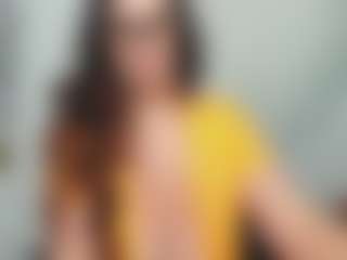 Live cam show with Vaela Vixen - Oil on Camsoda