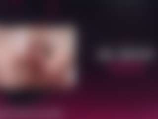 Live cam show with Vaela Vixen - Oil on Camsoda