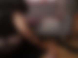 Alice MILF webcam performer live streaming