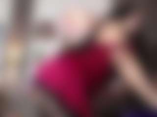 Live cam show with Alice - MILF on googirlz