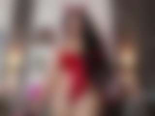 Alice MILF webcam performer live streaming