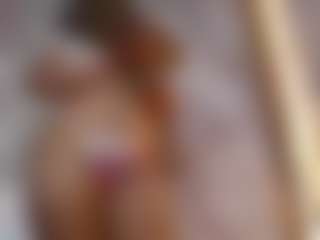 Live cam show with Alice - Smoking on Camming Site