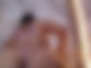Live cam show with Alice - Mature on Mixed Magazine Live
