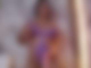 Live cam show with Alice - Public Mature on xxxlivecams.org