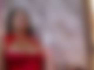 Alice MILF webcam performer live streaming