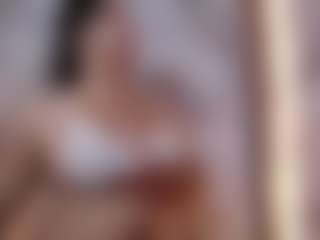 Live cam show with Alice - Squirt MILF on livesuperchat.net