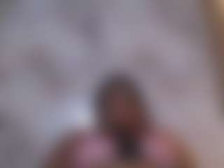 Live cam show with Alice - Big Tits MILF on Uber Horny