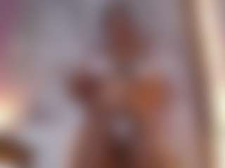 Live cam show with Alice - Public Mature on Camsoda
