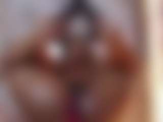 Live cam show with Alice - Mature on Camsoda