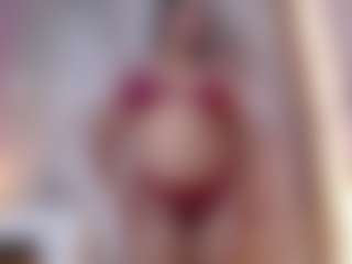 Live cam show with Alice - Mature on Camsoda