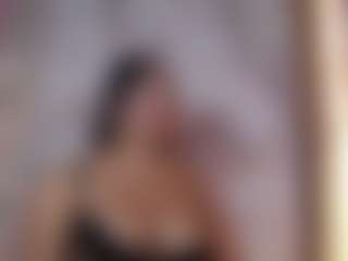 Alice MILF webcam performer live streaming