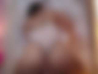 Live cam show with Alice - Public Mature on Camsoda