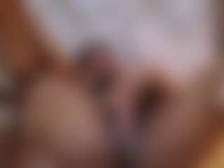Alice MILF webcam performer live streaming
