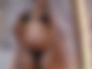 Alice MILF webcam performer live streaming