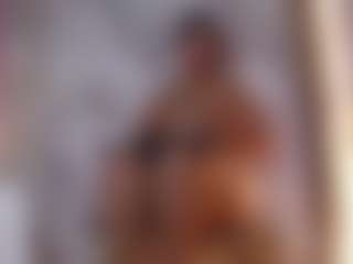 Live cam show with Alice - Hairy Pussy MILF on Instabang