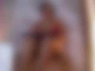 Live cam show with Alice - Mature on Camsoda