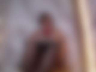 Live cam show with Alice - Mature on live18s.com