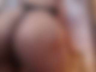 Live cam show with Alice - Spank on Camsoda