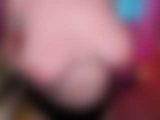 Live cam show with AshtonHeidii - Blue Eyes on xxxlivecams.org