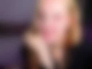 Live cam show with IdaFaneStain - Red Hair Young Adult on Gym Cam Girls