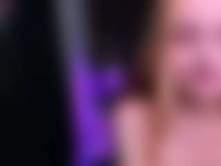 Live cam show with IdaFaneStain - Red Hair on SmokeAndPoke