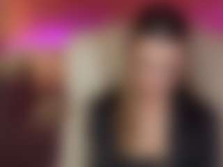 Live cam show with MelisaRosss - Living Room on Latina Girls