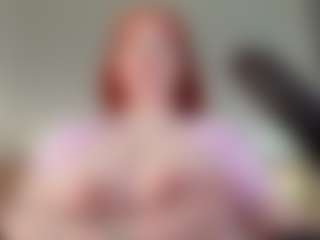 Live cam show with omgsexxxypixiee - Green Eyes on Uber Horny