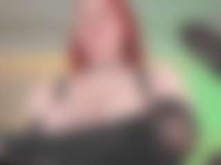Live cam show with omgsexxxypixiee - Full Nudity on Milfs Live